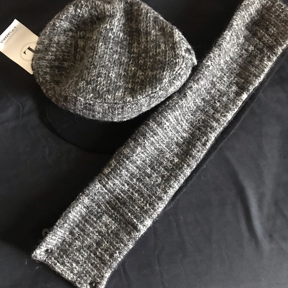 Women’s Gray Hat and Scarf Set - New - European designer